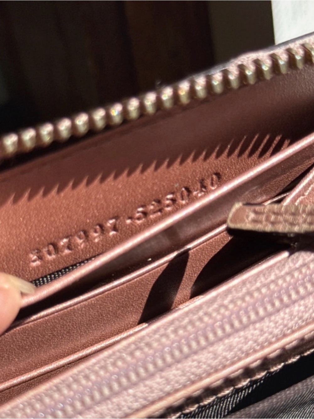 Gucci Embossed Logo Zip-Around Wallet in Taupe/Pink Shade - Picture 7 of 10